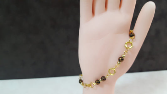 Chainmaille Beaded Bracelets - 1. Gold Plated with gold/black beads 9"